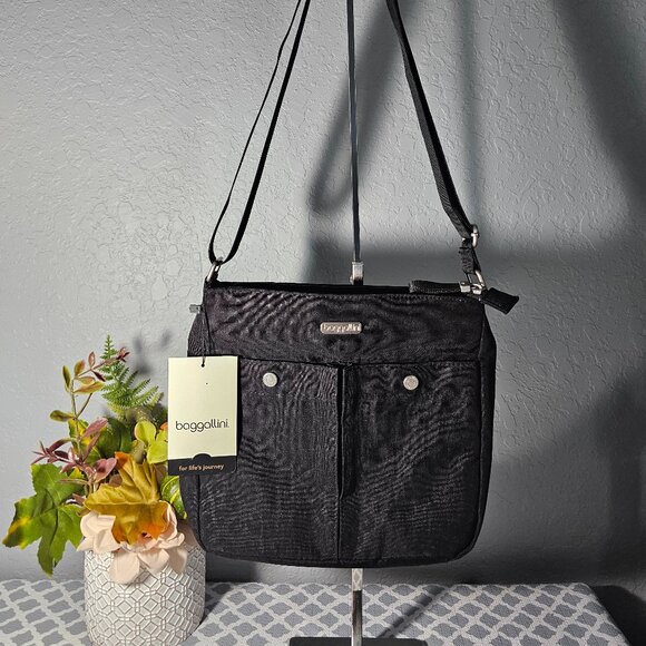 BAGGALLINI Black Leopard Print Snap It Crossbody Bag MM – NWT - Picture 3 of 14